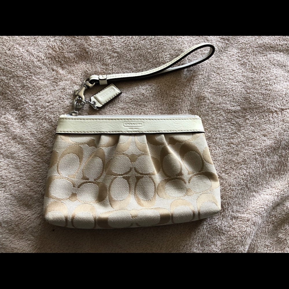 Used coach wristlet